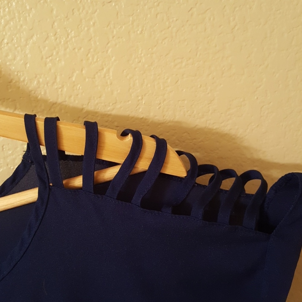 Shirt - Picture 3 of 6